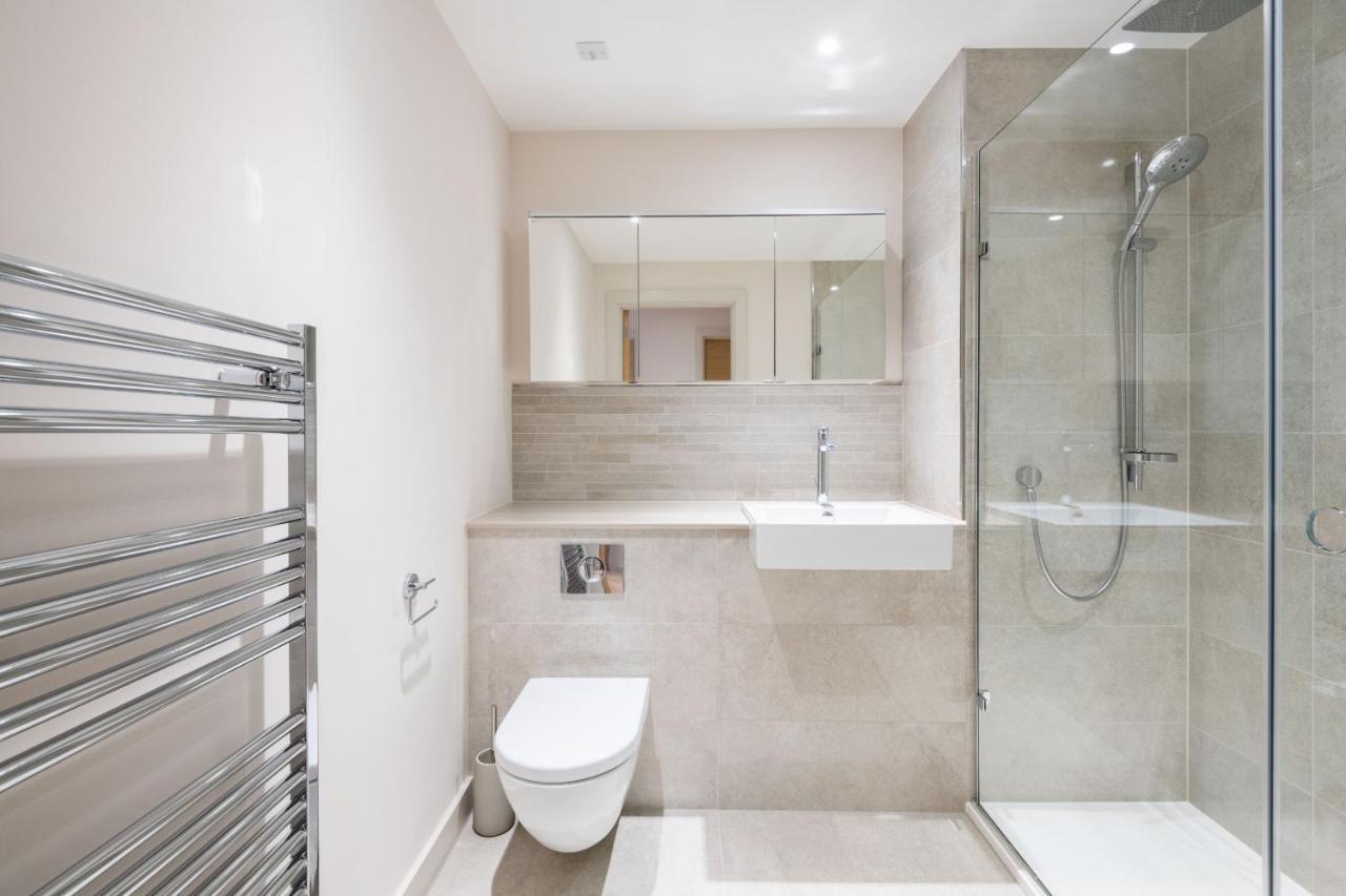 Modern Family Home Close To Victoria Station By Underthedoormat ลอนดอน ภายนอก รูปภาพ
