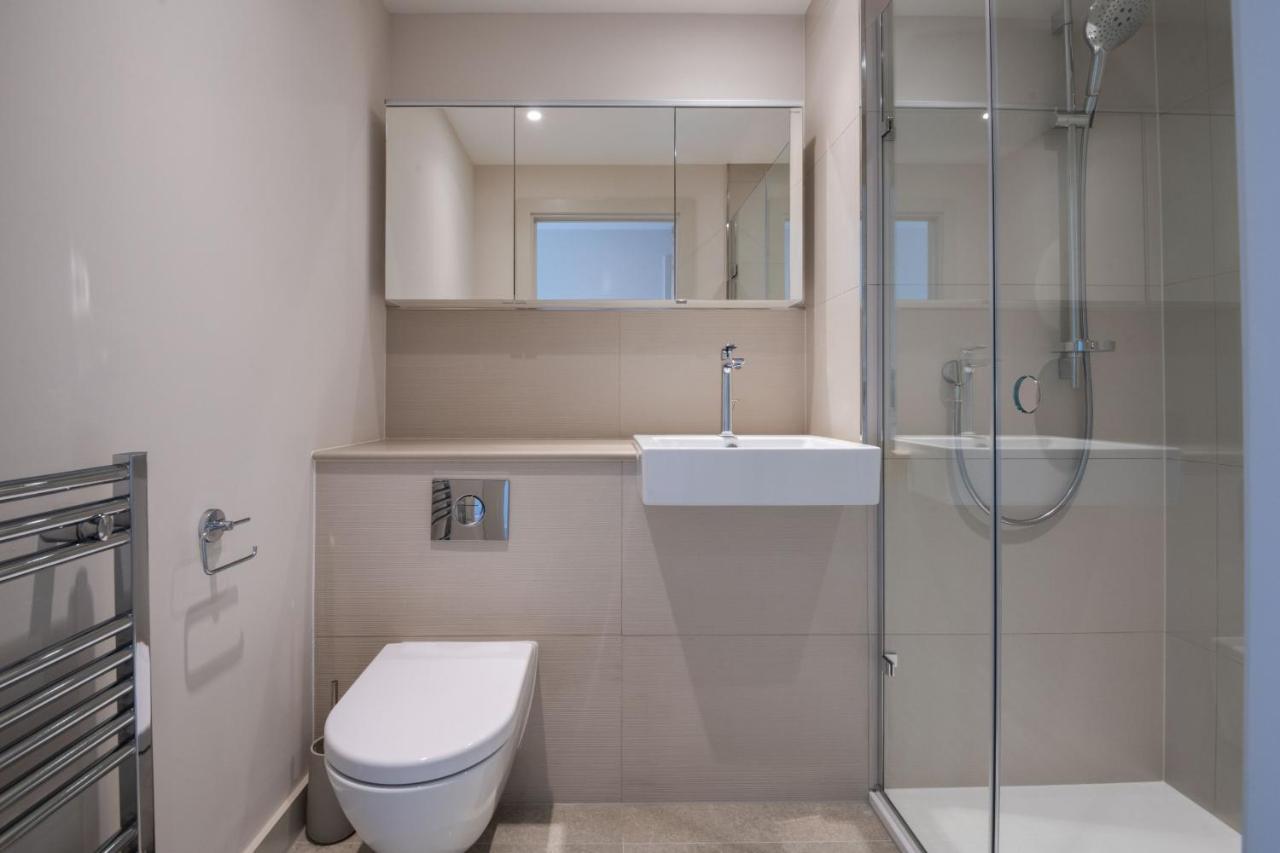 Modern Family Home Close To Victoria Station By Underthedoormat ลอนดอน ภายนอก รูปภาพ